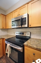 Fantastic 1-Level Tualatin 3 Bed/2 Bath Home with Separate Detached Office!