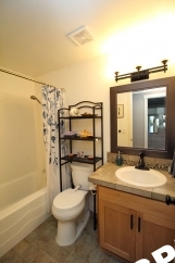 Fantastic 1-Level Tualatin 3 Bed/2 Bath Home with Separate Detached Office!