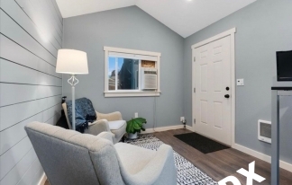 Fantastic 1-Level Tualatin 3 Bed/2 Bath Home with Separate Detached Office!