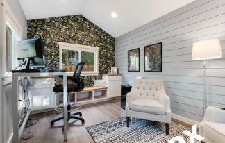 Fantastic 1-Level Tualatin 3 Bed/2 Bath Home with Separate Detached Office!