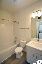 *RENT SPECIAL* Sleek, Contemporary & Modern Living in the Heart of Sellwood!