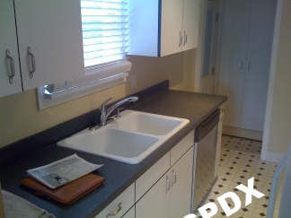 Great Overlook 2 Bedroom Bungalow - Steps to Max!!!!