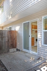Conveniently Located 2 Bedroom Townhouse in SE Powellhurst/Gilbert