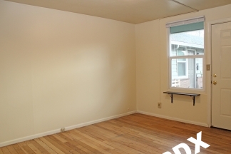 Charming 1 Bedroom Apartment in Cully Neighborhood