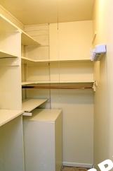 Charming 1 Bedroom Apartment in Cully Neighborhood