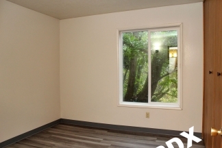 1 Bed 1 Ba Apartment on Gibbs St. Near OHSU and Marquam Hill