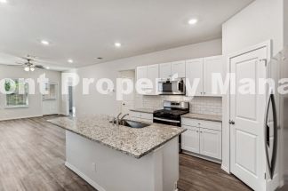 Brand new 3-Bedroom Gem with 2 Baths in San Antonio – 5420 Trinity Run Awaits!
