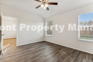 Brand new 3-Bedroom Gem with 2 Baths in San Antonio – 5420 Trinity Run Awaits!