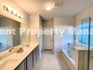 Spacious 4 Bed, 3.5 Bath Home in San Antonio, TX - Must See!