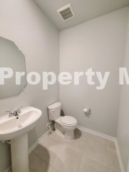 Spacious 4 Bed, 3.5 Bath Home in San Antonio, TX - Must See!