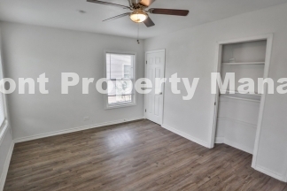 2 bedroom, 1 bath duplex in University Park!
