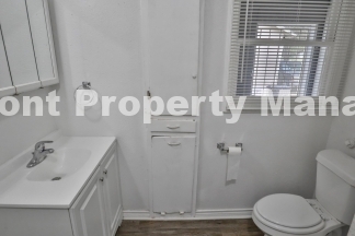 2 bedroom, 1 bath duplex in University Park!
