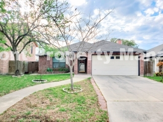 Charming 3 Bed, 2 Bath Home with Fireplace in San Antonio!