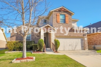 Beautiful 4 Bedroom, 2.5 Bath in the Escondido subdivision!