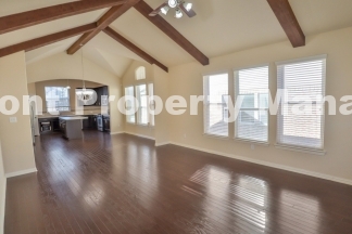 Beautiful 4 Bedroom, 2.5 Bath in the Escondido subdivision!