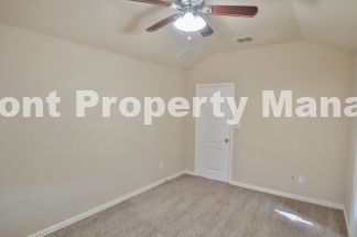 Beautiful 4 Bedroom, 2.5 Bath in the Escondido subdivision!
