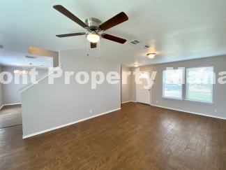 Three Bedroom Two & Half Bath Home in Mission Creek Community!!!