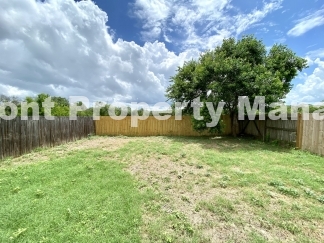 Three Bedroom Two & Half Bath Home in Mission Creek Community!!!