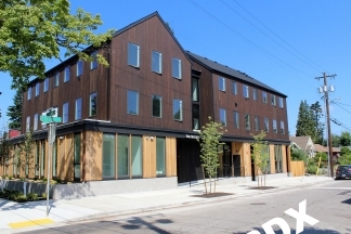 Stylish Courtyard 1 Bedroom in  New Arbor Lodge Apartment Community