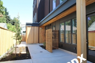 Stylish Courtyard 1 Bedroom in  New Arbor Lodge Apartment Community