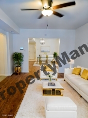 6518 N Mozart St, Unit 1 Chicago, IL, 60645