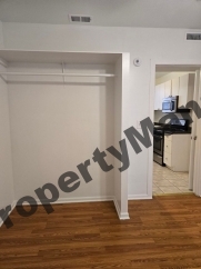 6518 N Mozart St, Unit 1 Chicago, IL, 60645