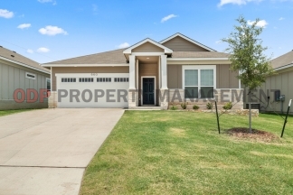 4 Bedroom Home in Troy ISD!