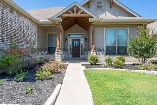 Beautiful Home in The Groves (Belton ISD)!