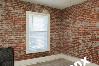 Move In Special** Recently Renovated Mississippi Top Floor 1bd+bonus in Historic Left Bank Lofts Building