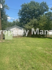 2 Bedroom with Large Kitchen Trash and Mowing Included