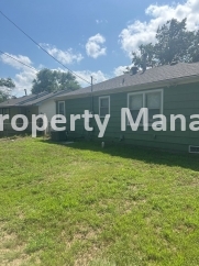 2 Bedroom with Large Kitchen Trash and Mowing Included
