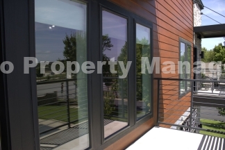 Modern 1-Bedroom Oasis in Bentonville with Abundant Light