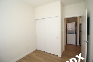 **RENT SPECIAL**Sleek, Contemporary & Modern Living in the Heart of Sellwood!