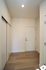 **RENT SPECIAL**Sleek, Contemporary & Modern Living in the Heart of Sellwood!