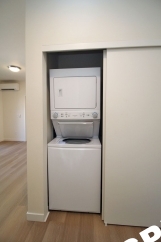 **RENT SPECIAL**Sleek, Contemporary & Modern Living in the Heart of Sellwood!