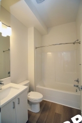 *RENT SPECIAL* Sleek, Contemporary & Modern Living in the Heart of Sellwood!