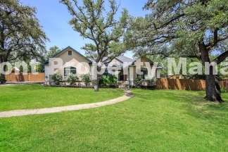 Spacious 5-Bedroom Retreat on Rosemont Way – Your Helotes Haven Awaits!