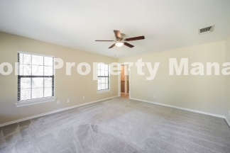 Spacious 5-Bedroom Retreat on Rosemont Way – Your Helotes Haven Awaits!