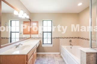 Spacious 5-Bedroom Retreat on Rosemont Way – Your Helotes Haven Awaits!