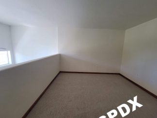 Spacious 2 bedroom, 2 Bath with loft!