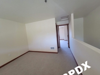 Spacious 2 bedroom, 2 Bath with loft!