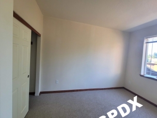 Spacious 2 bedroom, 2 Bath with loft!