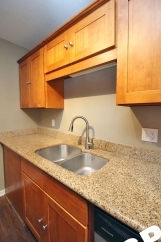 Nicely Updated 2 Bedroom at The Easton Apartments in SE PDX!
