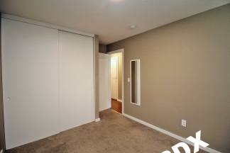 Nicely Updated 2 Bedroom at The Easton Apartments in SE PDX!