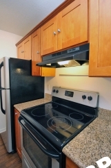 Nicely Updated 2 Bedroom at The Easton Apartments in SE PDX!
