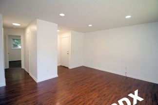 Nicely Updated 2 Bedroom at The Easton Apartments in SE PDX!