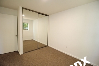 Nicely Updated 2 Bedroom at The Easton Apartments in SE PDX!