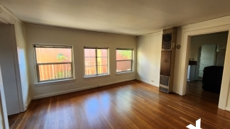 Hollywood Spanish Courtyard 1 Bedroom Apartment