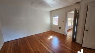 Hollywood Spanish Courtyard 1 Bedroom Apartment