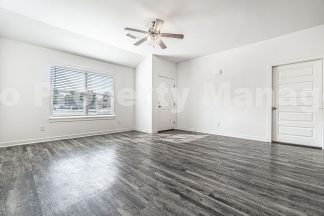Beautiful three-plex in Decatur!